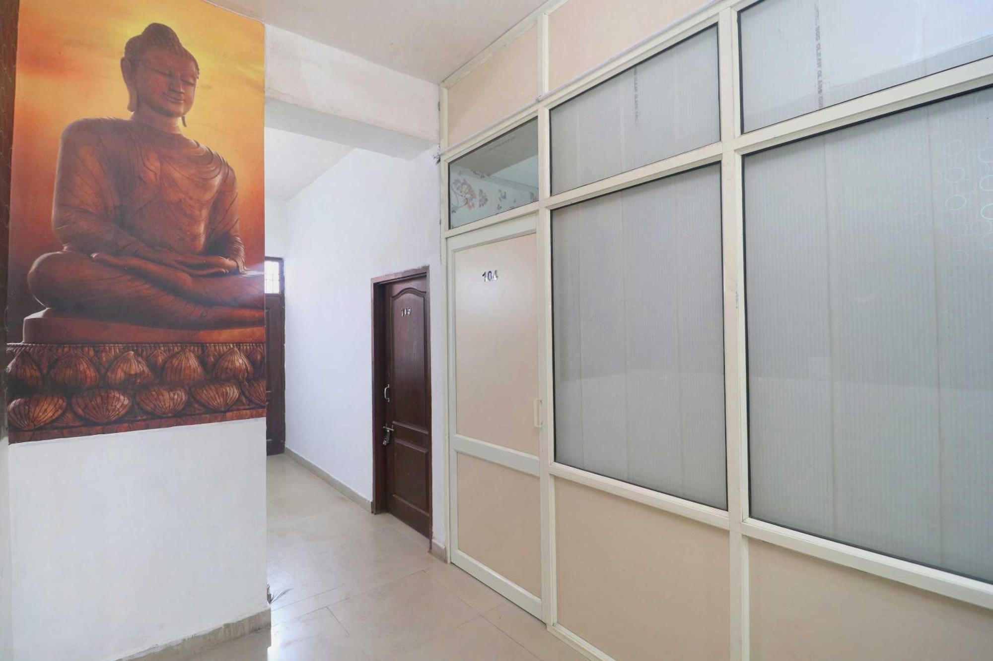 Oyo Hotel Aryan Plaza Chandīgarh Екстериор снимка