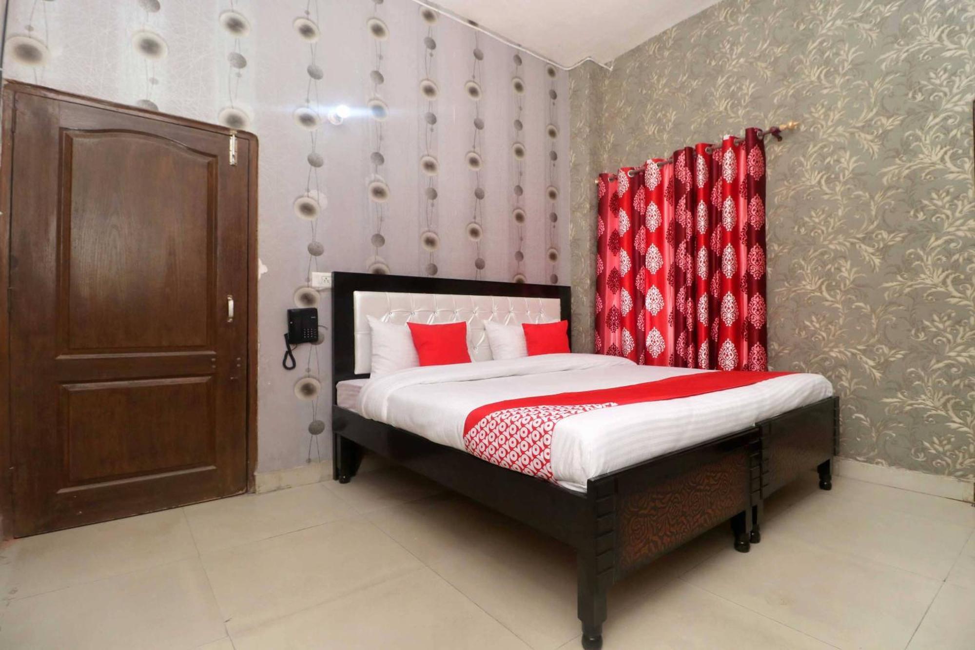 Oyo Hotel Aryan Plaza Chandīgarh Екстериор снимка