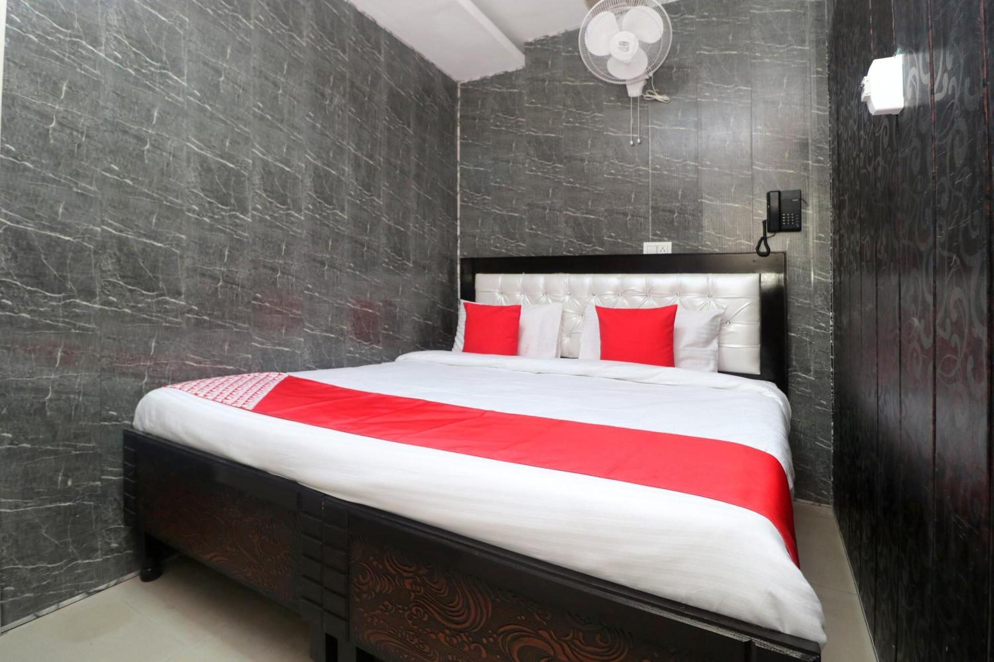 Oyo Hotel Aryan Plaza Chandīgarh Екстериор снимка