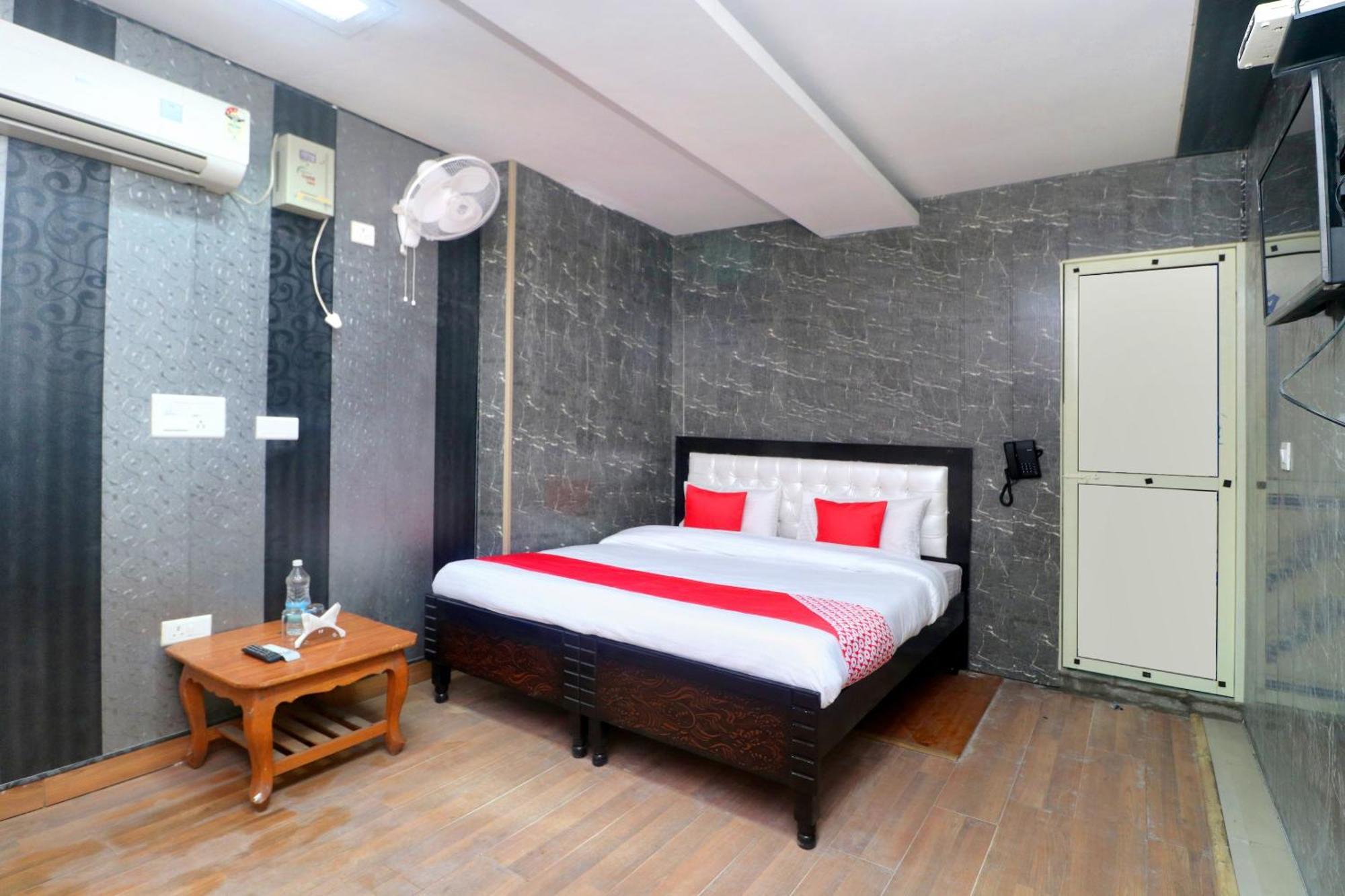 Oyo Hotel Aryan Plaza Chandīgarh Екстериор снимка