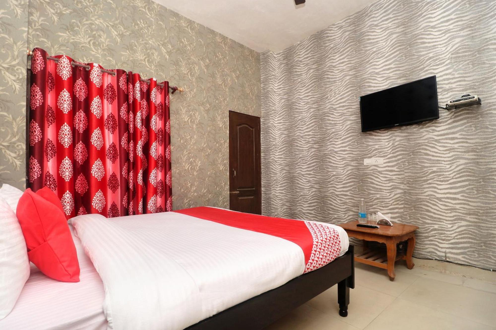 Oyo Hotel Aryan Plaza Chandīgarh Екстериор снимка