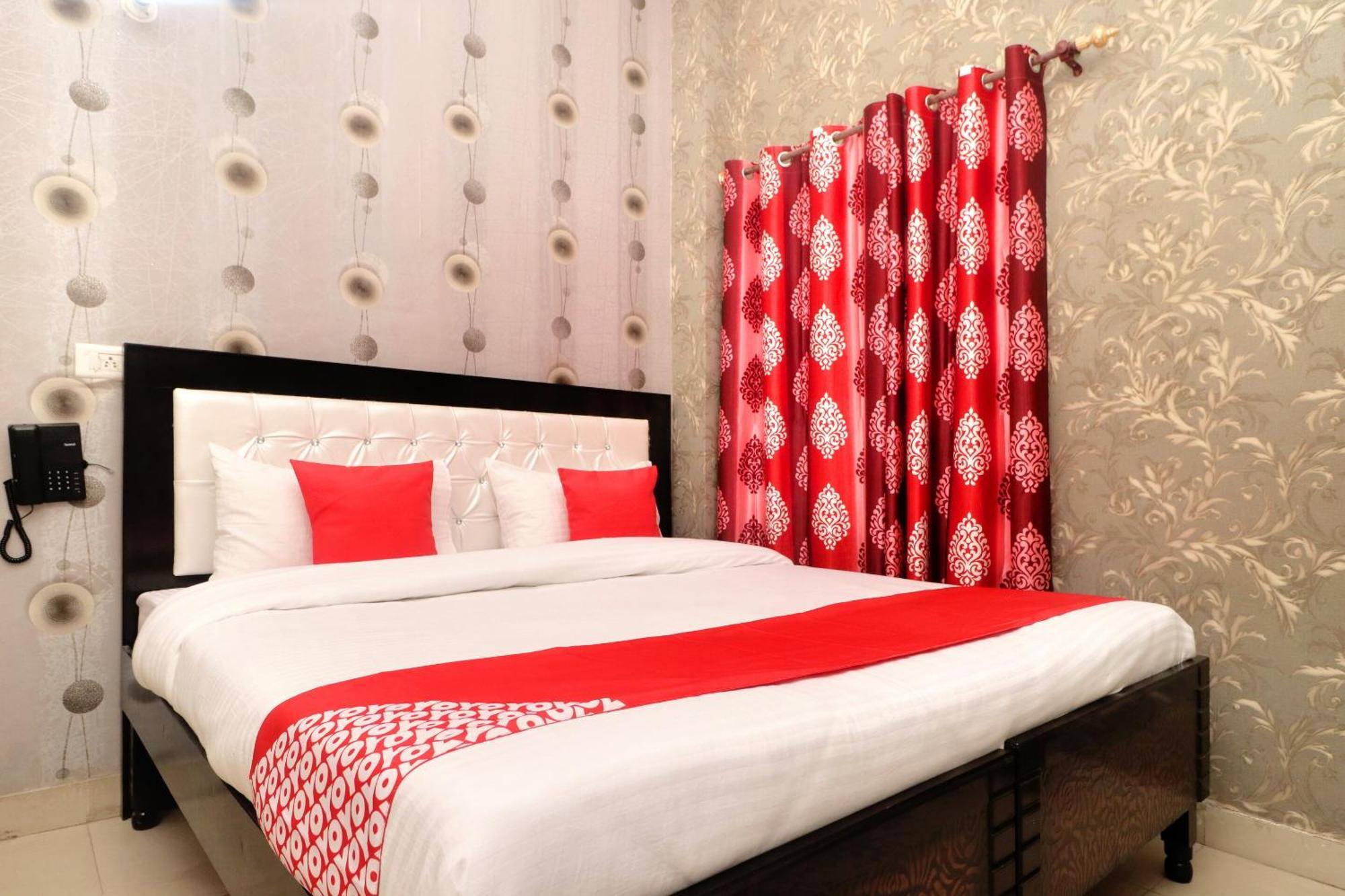 Oyo Hotel Aryan Plaza Chandīgarh Екстериор снимка